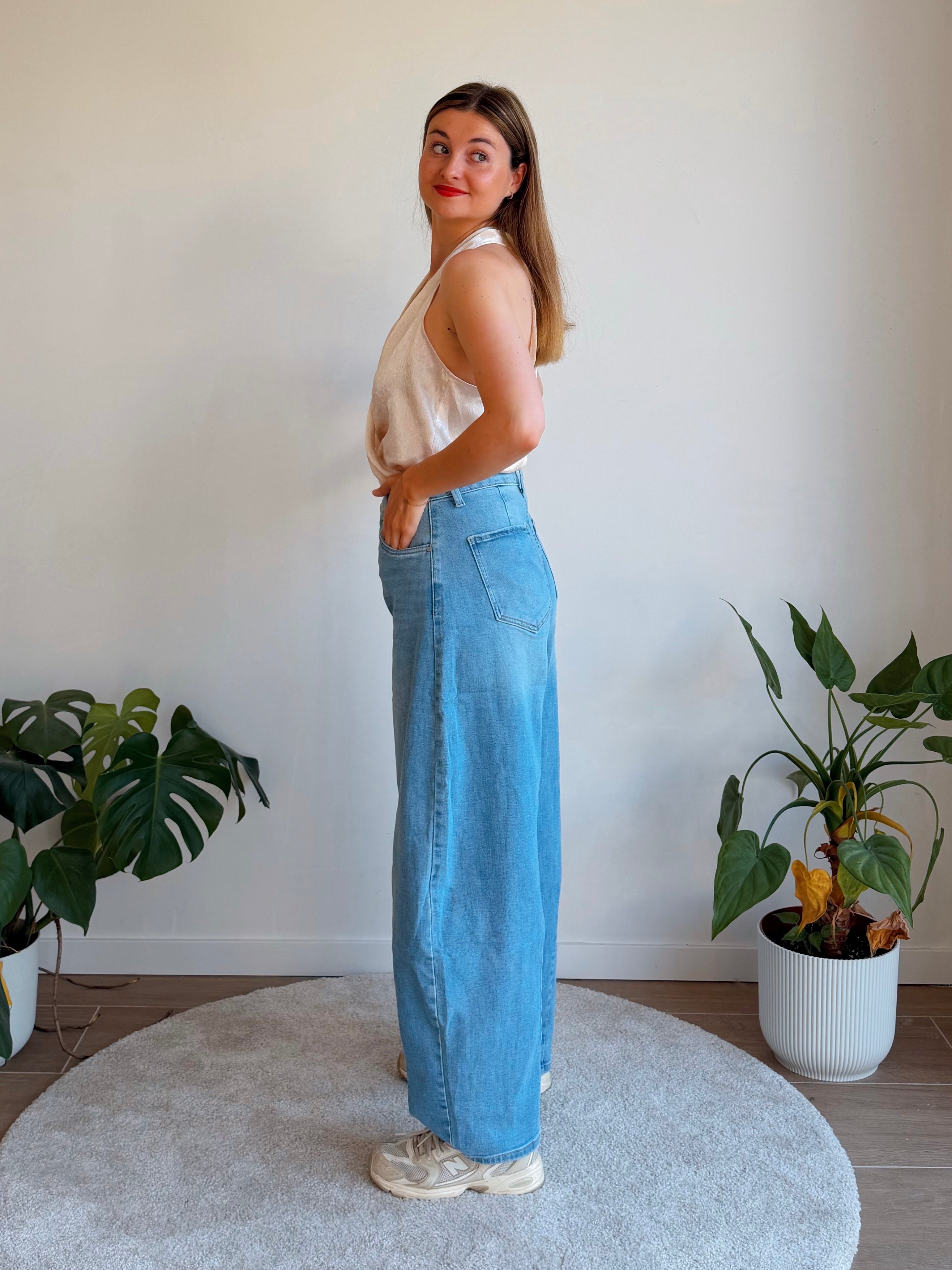 BILLIE BARREL JEANS