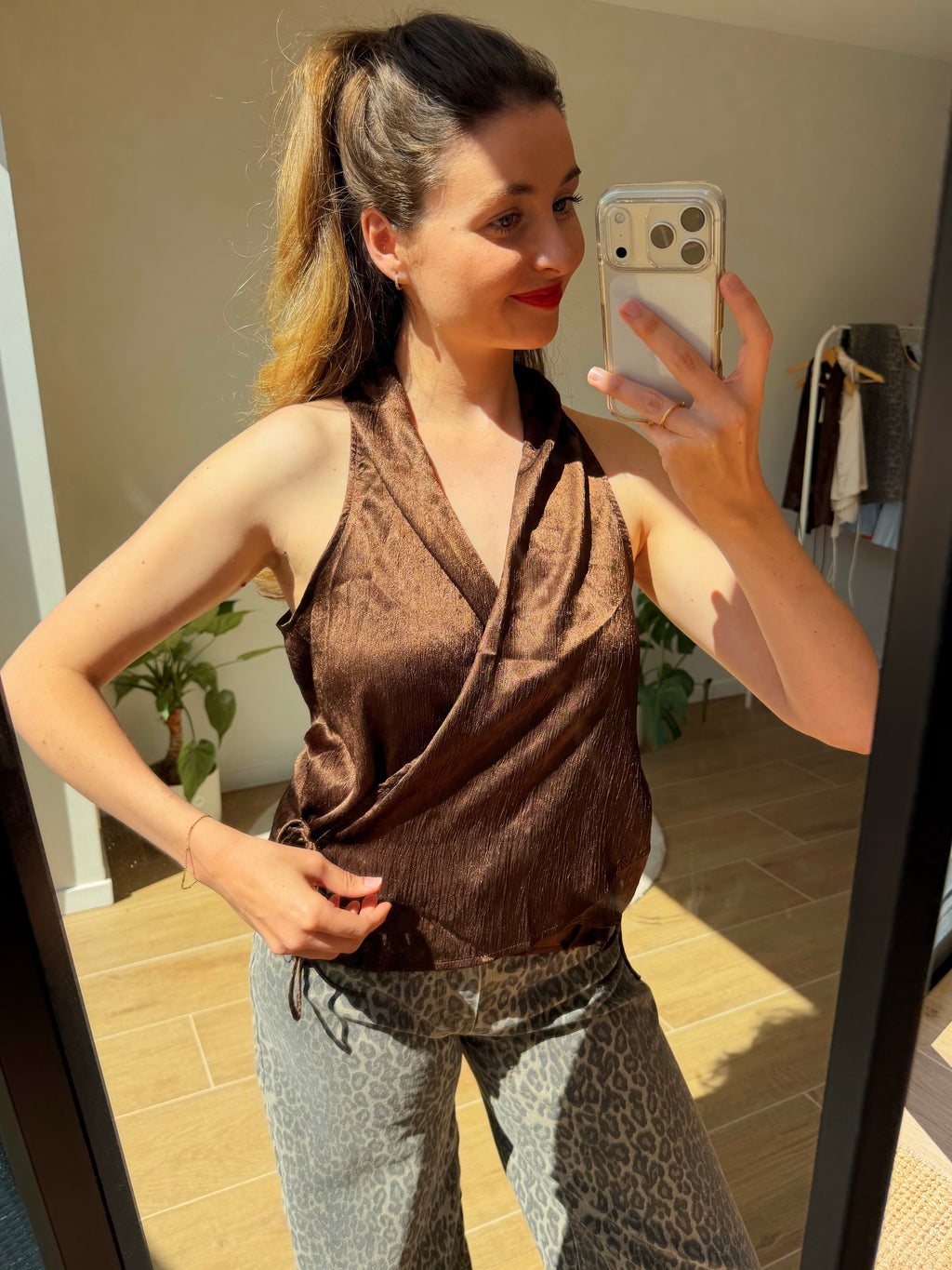 JANE WRAP TOP BROWN